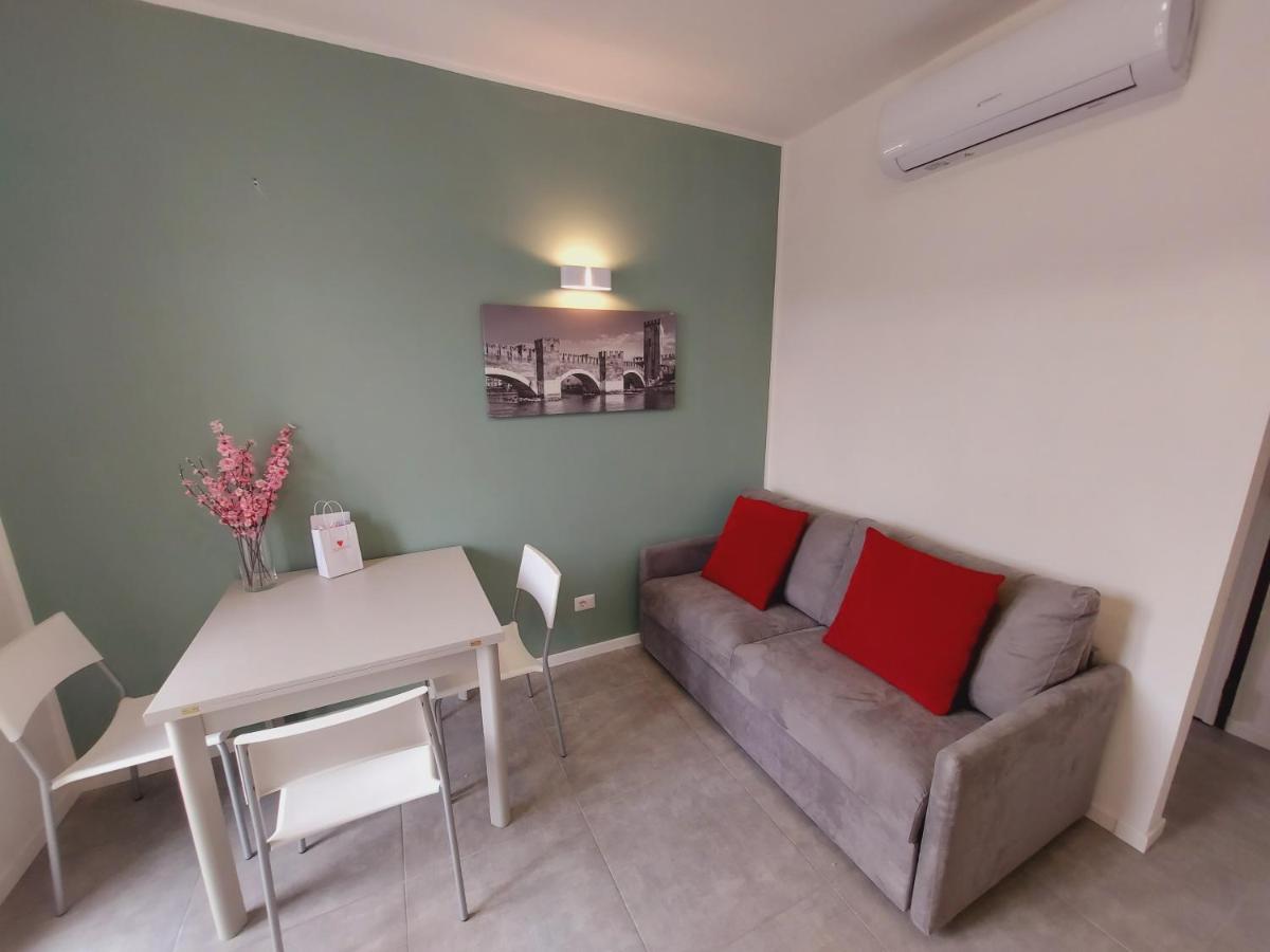 Residenza Delizia Camere & Appartamenti "Residenze Del Cuore" Verona Exterior foto