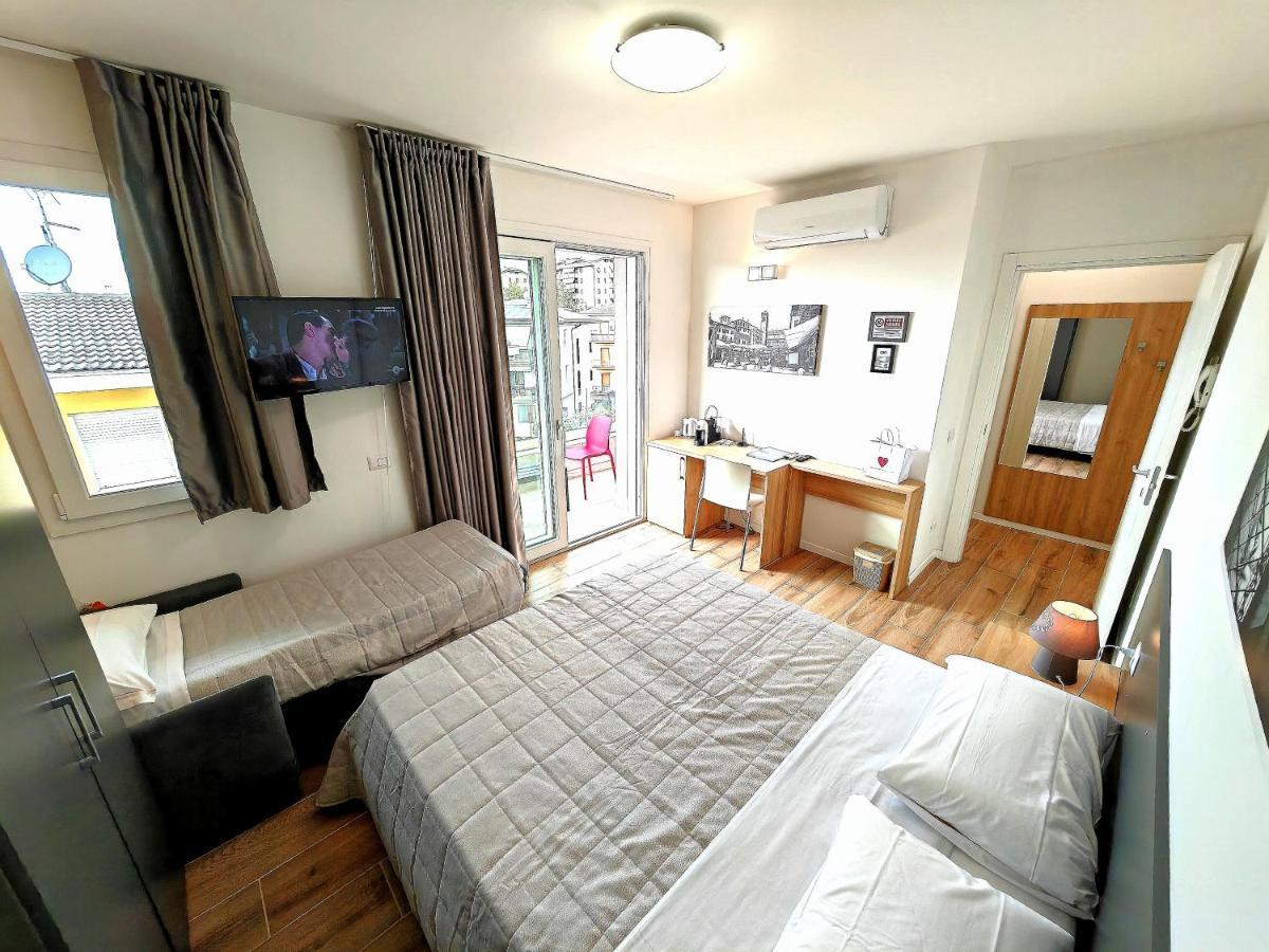 Residenza Delizia Camere & Appartamenti "Residenze Del Cuore" Verona Exterior foto