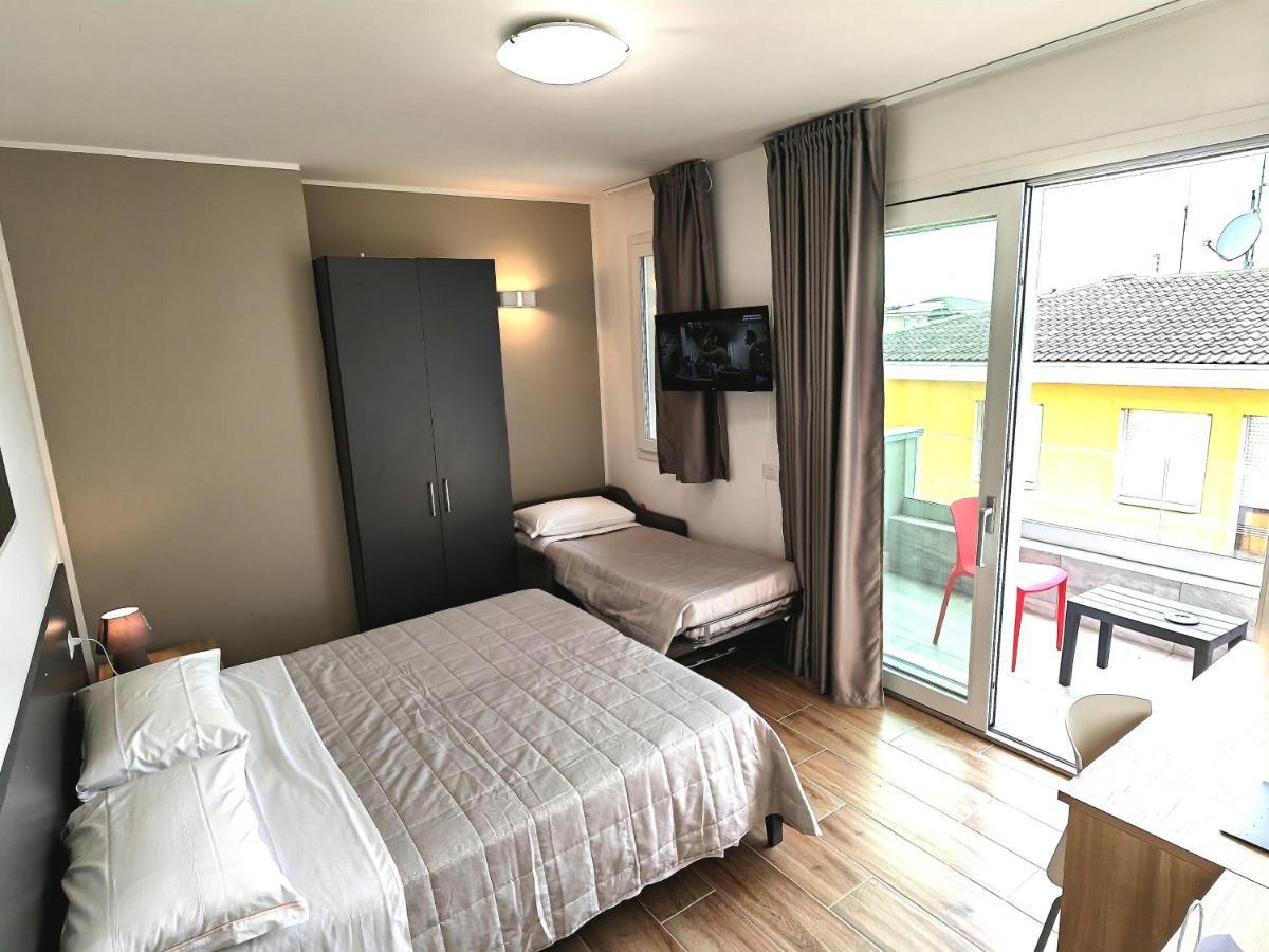 Residenza Delizia Camere & Appartamenti "Residenze Del Cuore" Verona Exterior foto